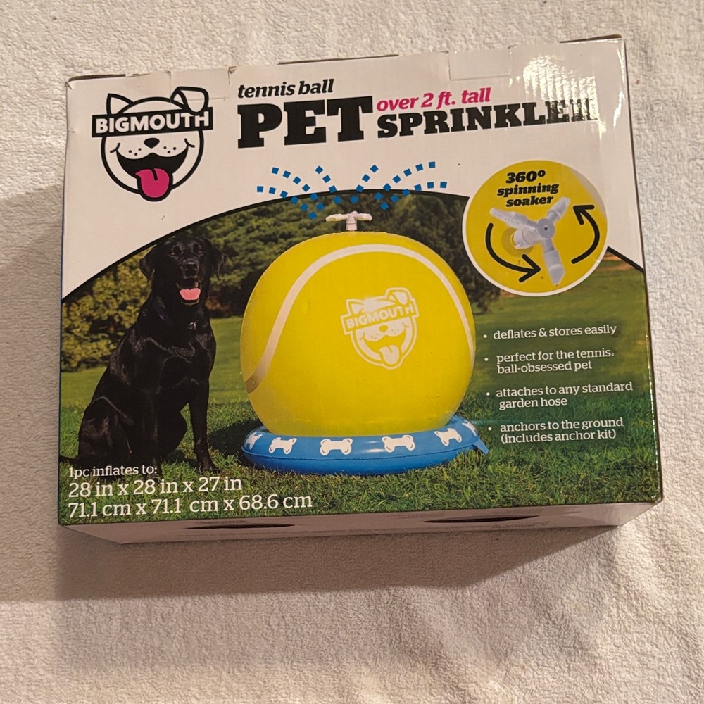 NWT BigMouth Tennis Ball Pet Sprinkler